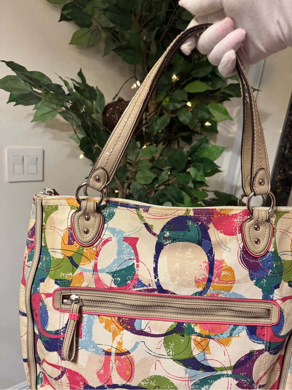 Coach Poppy Graffiti Signature Appliqué Glam tote - Picture 3 of 16